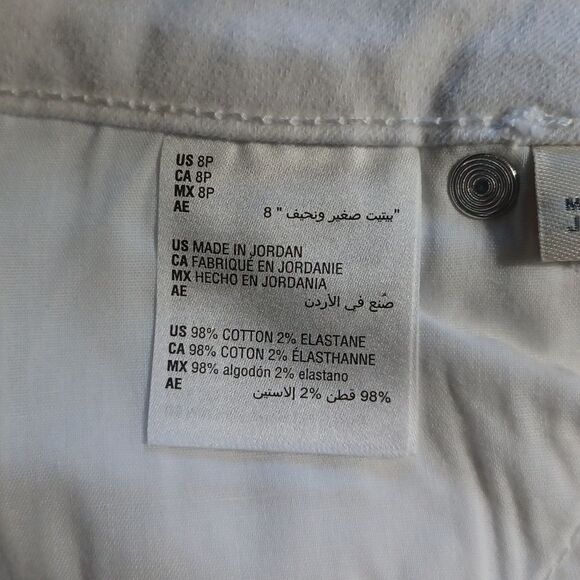 539927....Style & Co Curvy Capri Jeans - Picture 5 of 5